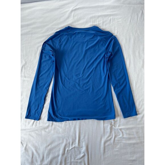 Lot of Three Women's Under Armour Pull Over Shirts, Size Medium, Blue/Black - Picture 7 of 9